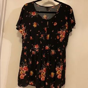 Torrid floral with keyhole button front